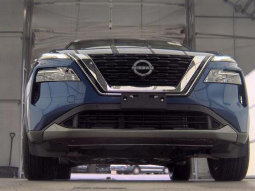 Caspian Blue Metallic/Super Black 2023 Nissan Rogue SL