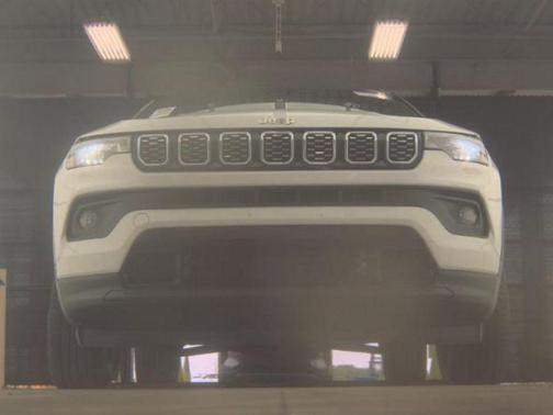 Bright White Clearcoat 2025 Jeep Compass Limited
