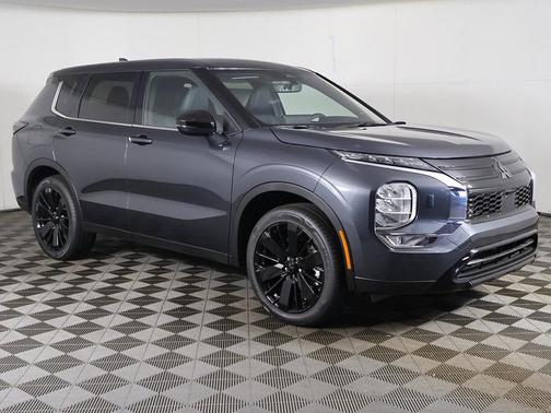Graphite Gray 2026 Mitsubishi Outlander LE S-AWC