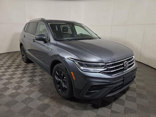 Platinum Gray Metallic 2024 Volkswagen Tiguan 2.0T SE 4MOTION