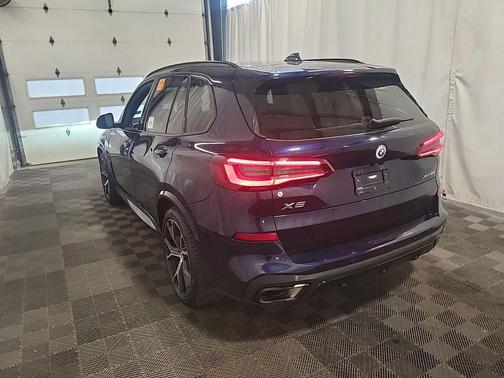 Phytonic Blue Metallic 2023 BMW X5 xDrive40i