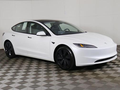 Pearl White Multi-Coat 2024 Tesla Model 3 Long Range
