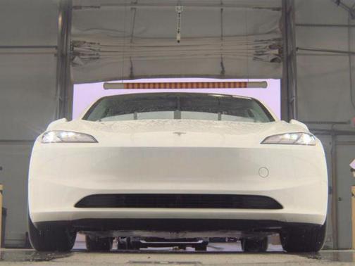 Pearl White Multi-Coat 2024 Tesla Model 3 Long Range