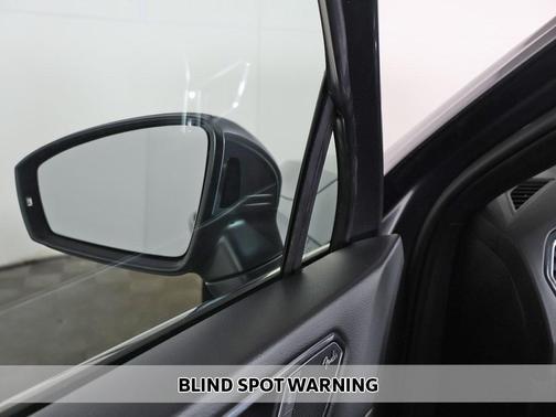 2022 Volkswagen Tiguan 2.0T SEL R-Line 4MOTION