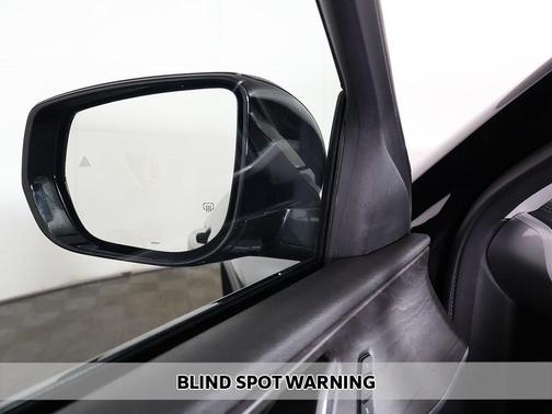Diamond Black Crystal Pearlcoat 2023 Jeep Grand Cherokee Limited