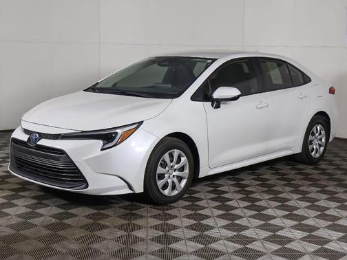 Wind Chill Pearl 2024 Toyota Corolla Hybrid SE