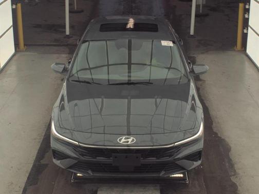 2025 Hyundai ELANTRA SEL