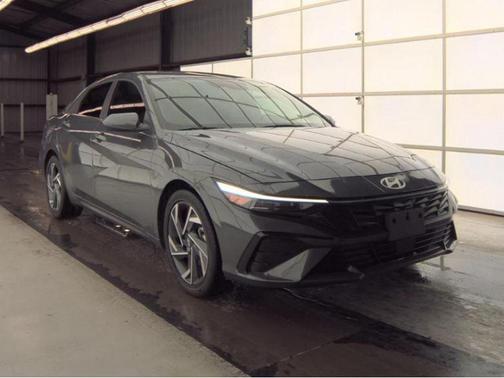 2025 Hyundai ELANTRA SEL