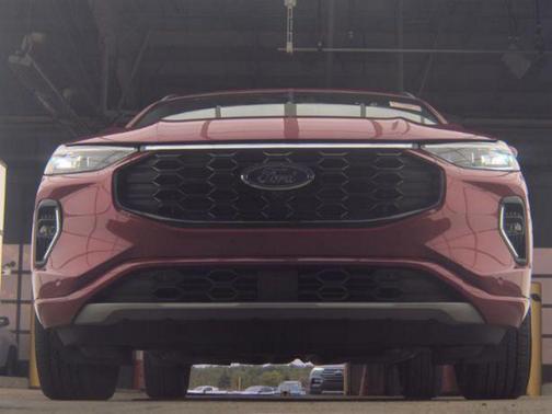 Rapid Red Metallic Tinted Clearcoat 2023 Ford Escape ST-Line Elite