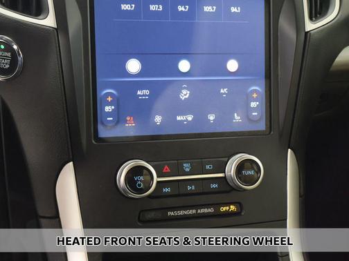 Star White Metallic Tri-Coat 2024 Ford Edge SEL