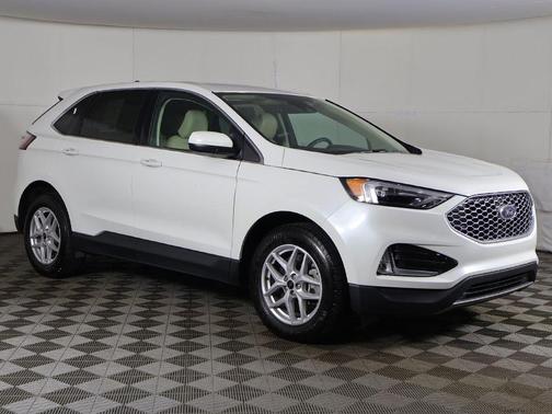 Star White Metallic Tri-Coat 2024 Ford Edge SEL