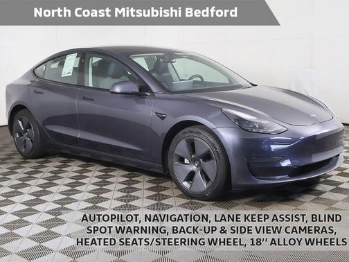 Midnight Silver Metallic 2023 Tesla Model 3 Standard Range