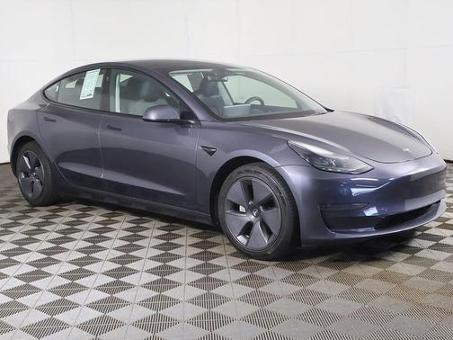 Midnight Silver Metallic 2023 Tesla Model 3 Standard Range