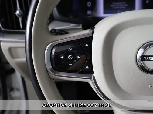 2024 Volvo S60 Recharge Plug-In Hybrid T8 Plus Dark Theme