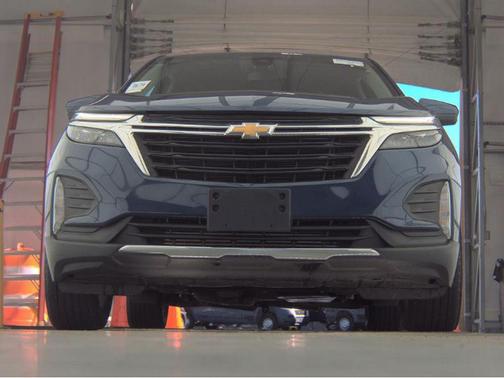 Blue Glow Metallic 2022 Chevrolet Equinox 1LT