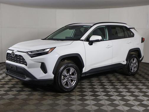 Ice Cap 2025 Toyota RAV4 Hybrid XLE
