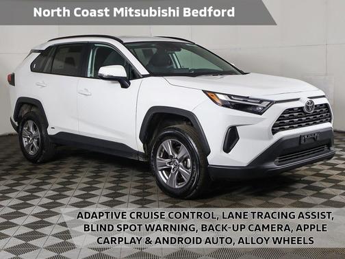 Ice Cap 2025 Toyota RAV4 Hybrid XLE