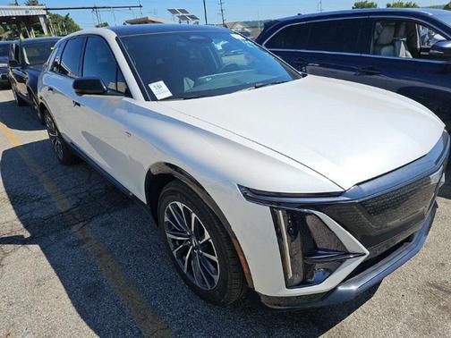 2025 Cadillac LYRIQ Sport