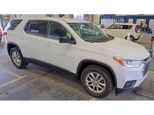 Summit White 2020 Chevrolet Traverse LS