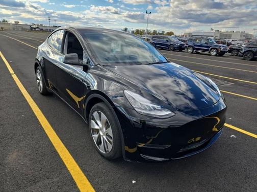 2022 Tesla Model Y Long Range Dual Motor All-Wheel Drive