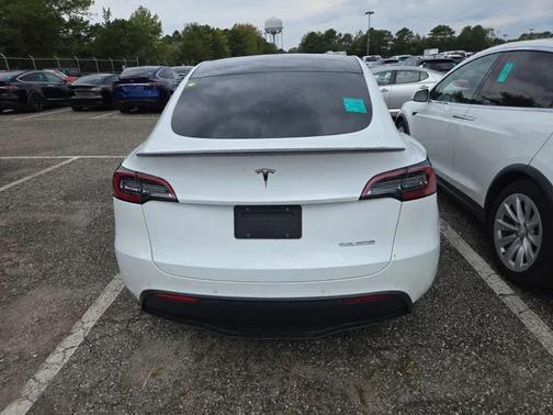 2022 Tesla Model Y Performance Dual Motor All-Wheel Drive