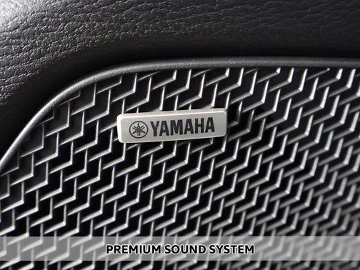 Labrador Black Pearl 2026 Mitsubishi Outlander SE