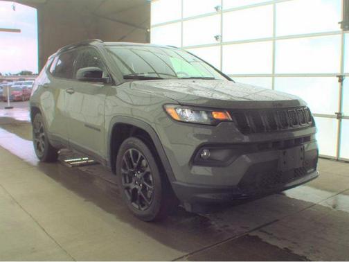 Sting-Gray Clearcoat 2023 Jeep Compass Latitude