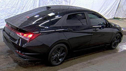 Phantom Black 2022 Hyundai ELANTRA SEL