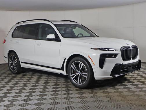 Alpine White 2024 BMW X7 xDrive40i
