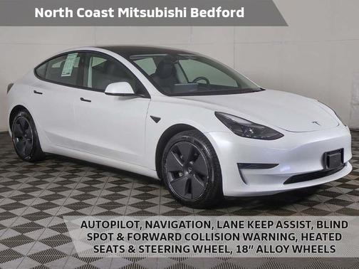Pearl White Multi-Coat 2023 Tesla Model 3 Long Range