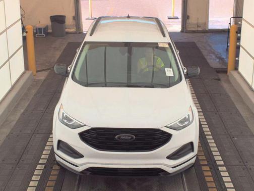 Oxford White 2024 Ford Edge SE