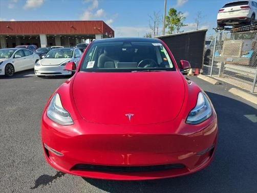 2022 Tesla Model Y Long Range Dual Motor All-Wheel Drive