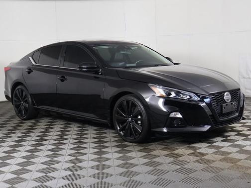2022 Nissan Altima SR FWD