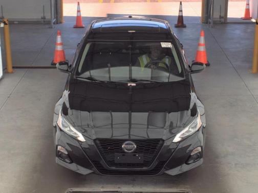 2022 Nissan Altima SR FWD