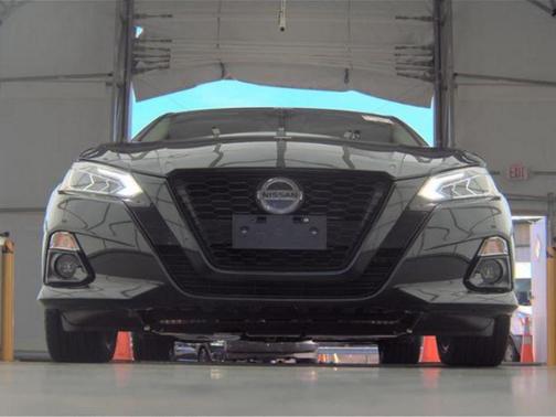 2022 Nissan Altima SR FWD