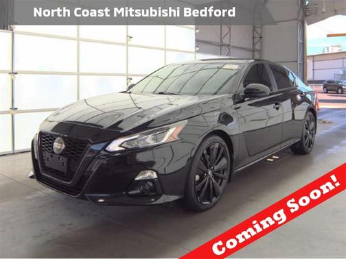 2022 Nissan Altima SR FWD