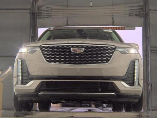2022 Cadillac XT6 Premium Luxury AWD
