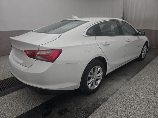 2022 Chevrolet Malibu FWD LT