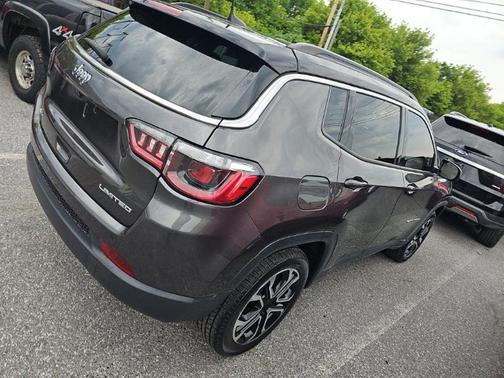 Granite Crystal Metallic Clearcoat 2022 Jeep Compass Limited
