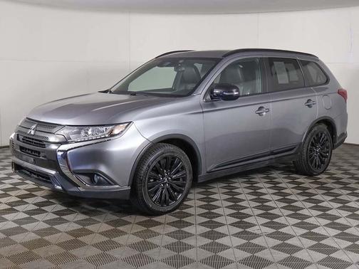 2020 Mitsubishi Outlander SE