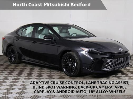 Midnight Black Metallic 2025 Toyota Camry SE