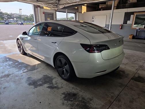 Pearl White Multi-Coat 2023 Tesla Model 3 Standard Range