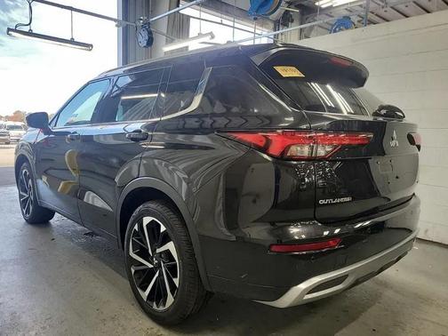 2023 Mitsubishi Outlander SEL 2.5 2WD