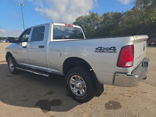 2018 RAM 3500 Tradesman Crew Cab 4x4 6'4' Box