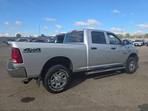 2018 RAM 3500 Tradesman Crew Cab 4x4 6'4' Box