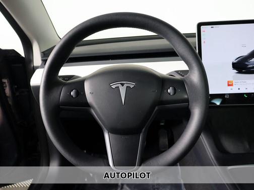 Midnight Silver Metallic 2023 Tesla Model 3 Standard Range