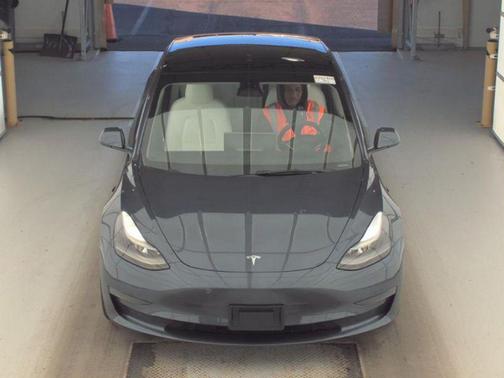 Silver 2023 Tesla Model 3 Standard Range
