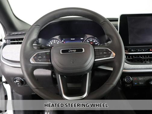 Bright White Clearcoat 2025 Jeep Compass Latitude