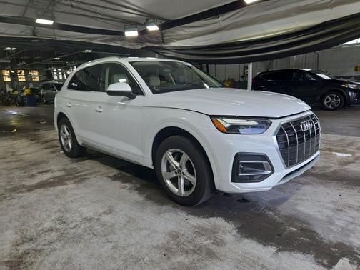 Ibis White 2021 Audi Q5 45 Premium