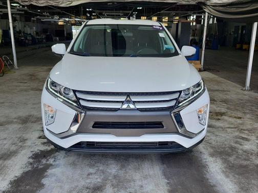 Diamond White Pearl 2018 Mitsubishi Eclipse Cross ES